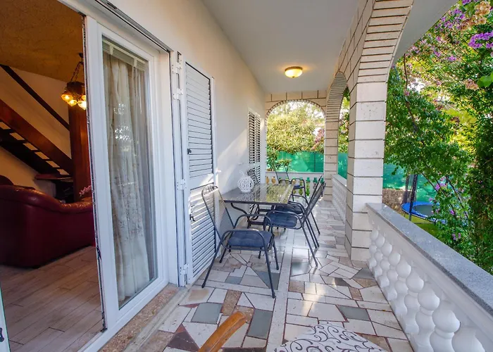 Vila Danijela With Heated Pool,jacuzzi And Sauna Seget Vranjica