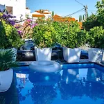 Danijela With Heated Pool,jacuzzi And Sauna