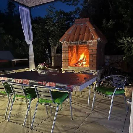 Danijela With Heated Pool,jacuzzi And Sauna Vila