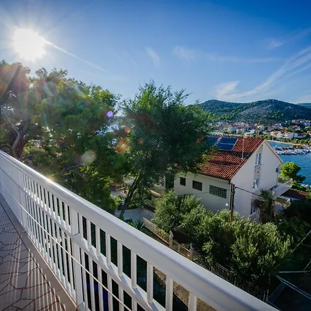 Danijela With Heated Pool,jacuzzi And Sauna Seget Vranjica