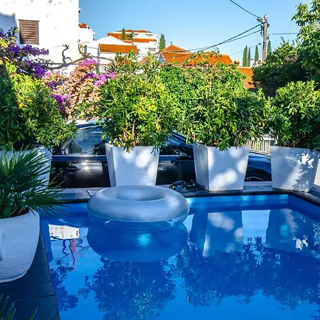 Danijela With Heated Pool,jacuzzi And Sauna