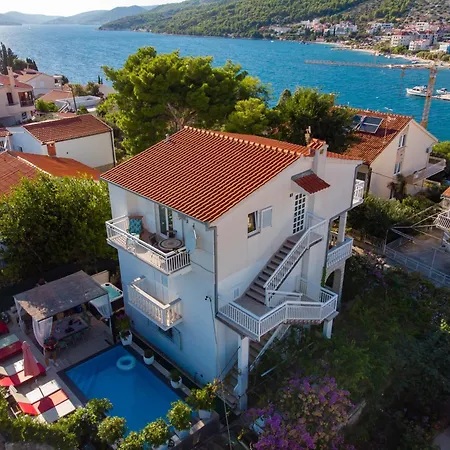 Danijela With Heated Pool,jacuzzi And Sauna