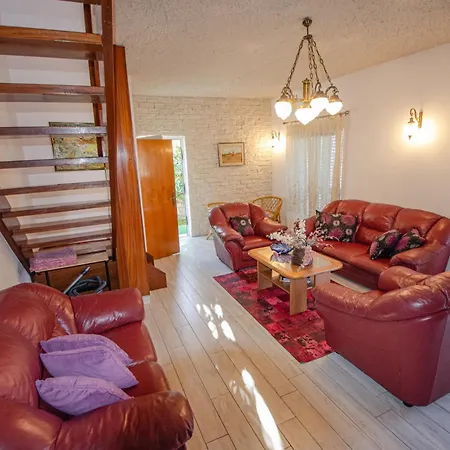 Vila Danijela With Heated Pool,jacuzzi And Sauna Seget Vranjica