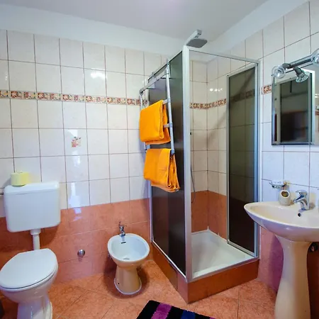 Vila Danijela With Heated Pool,jacuzzi And Sauna