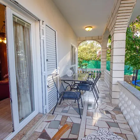Vila Danijela With Heated Pool,jacuzzi And Sauna Seget Vranjica