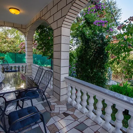 Vila Danijela With Heated Pool,jacuzzi And Sauna
