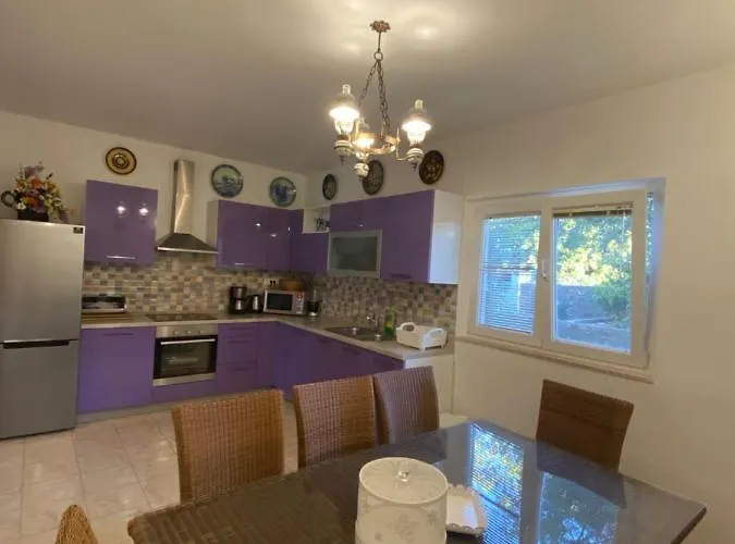 فيلة Danijela With Heated Pool,jacuzzi And Sauna *