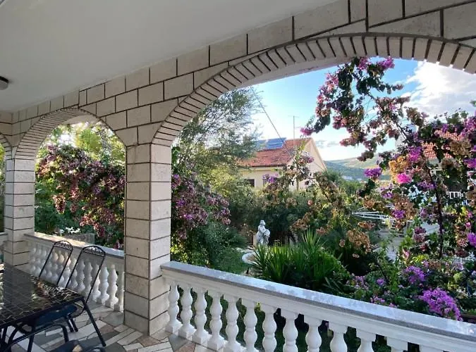 فيلة Danijela With Heated Pool,jacuzzi And Sauna