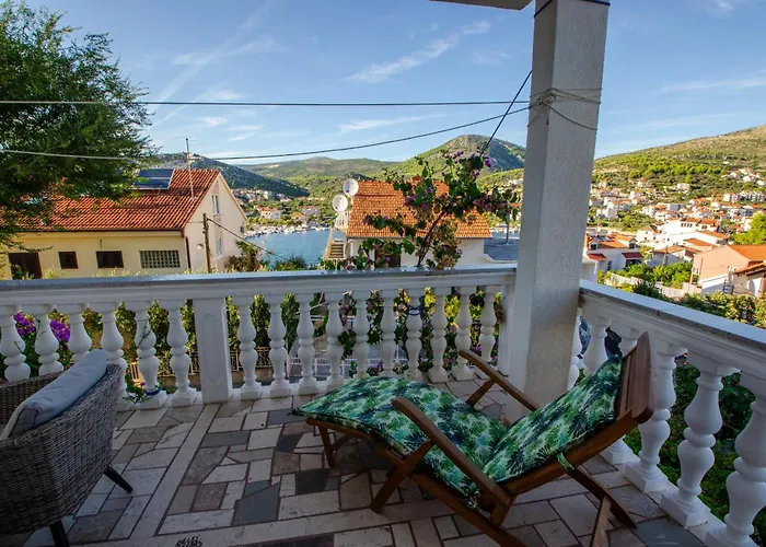 فيلة Danijela With Heated Pool,jacuzzi And Sauna