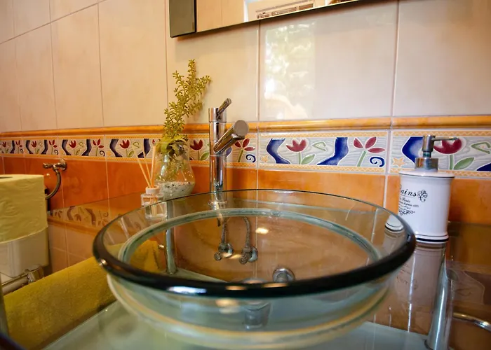 Danijela With Heated Pool,jacuzzi And Sauna سيغيت فغانييتْسا