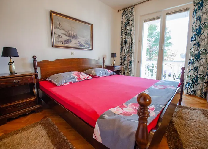 Danijela With Heated Pool,jacuzzi And Sauna سيغيت فغانييتْسا