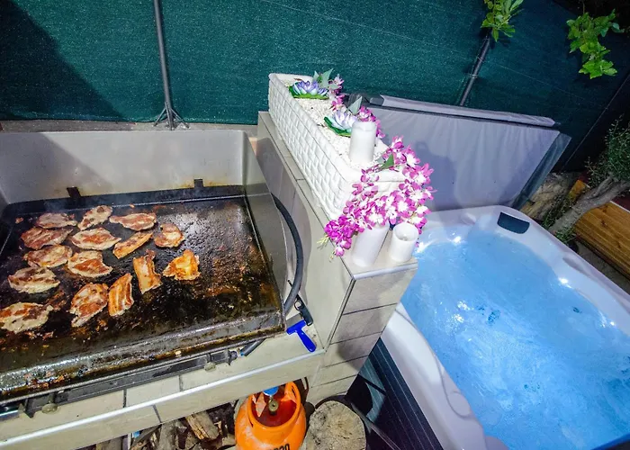Danijela With Heated Pool,jacuzzi And Sauna