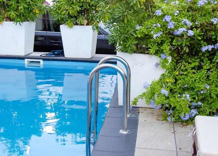فيلة Danijela With Heated Pool,jacuzzi And Sauna *
